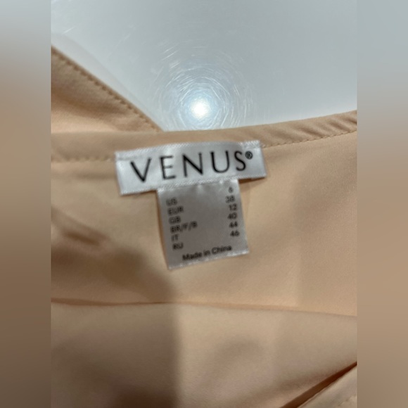 Venus Blouse - Picture 3 of 3